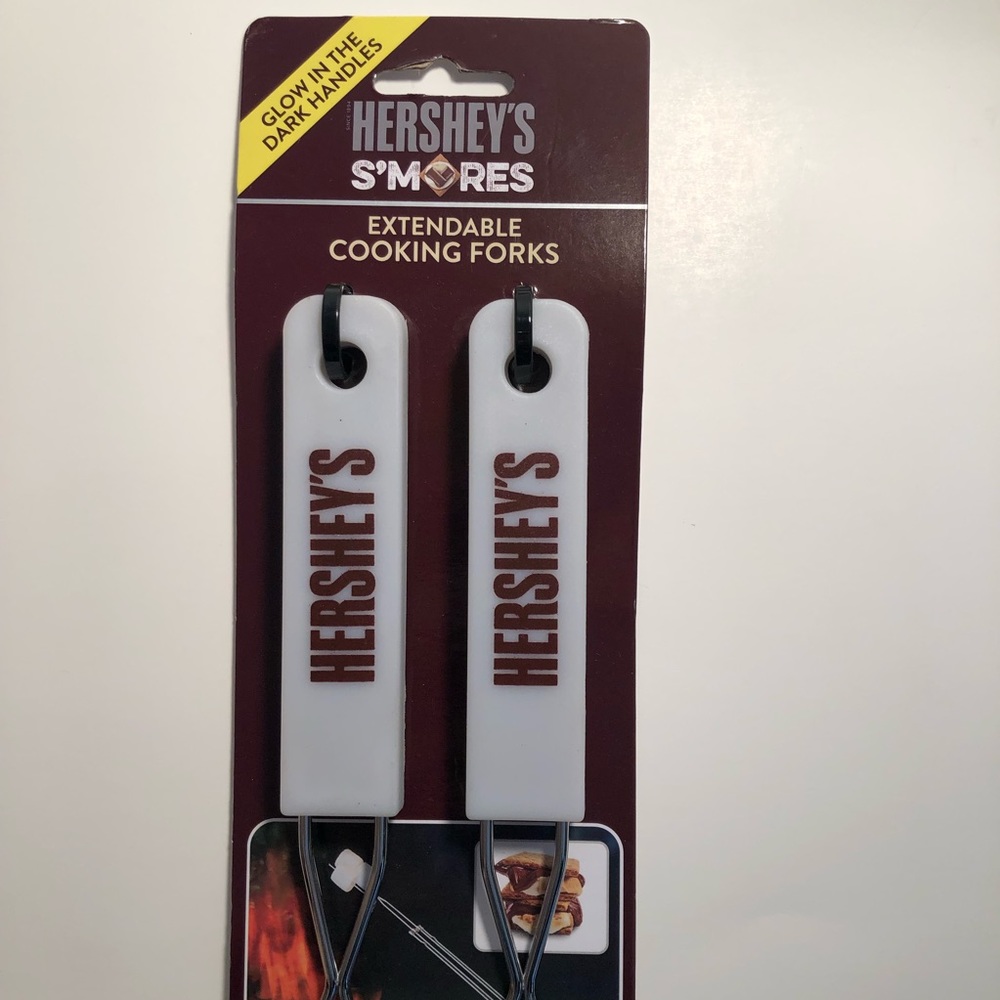 Hershey’s Extendable S’mores Forks 2-Pack NEW